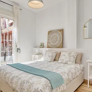 Bright & Breezy Merced Apartamento